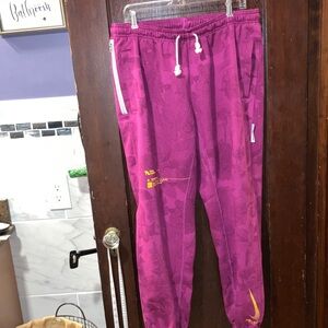 NIKE MENS STANDARD ISSUE BASKETBALL PANTS CACTUS FLOWER XL
